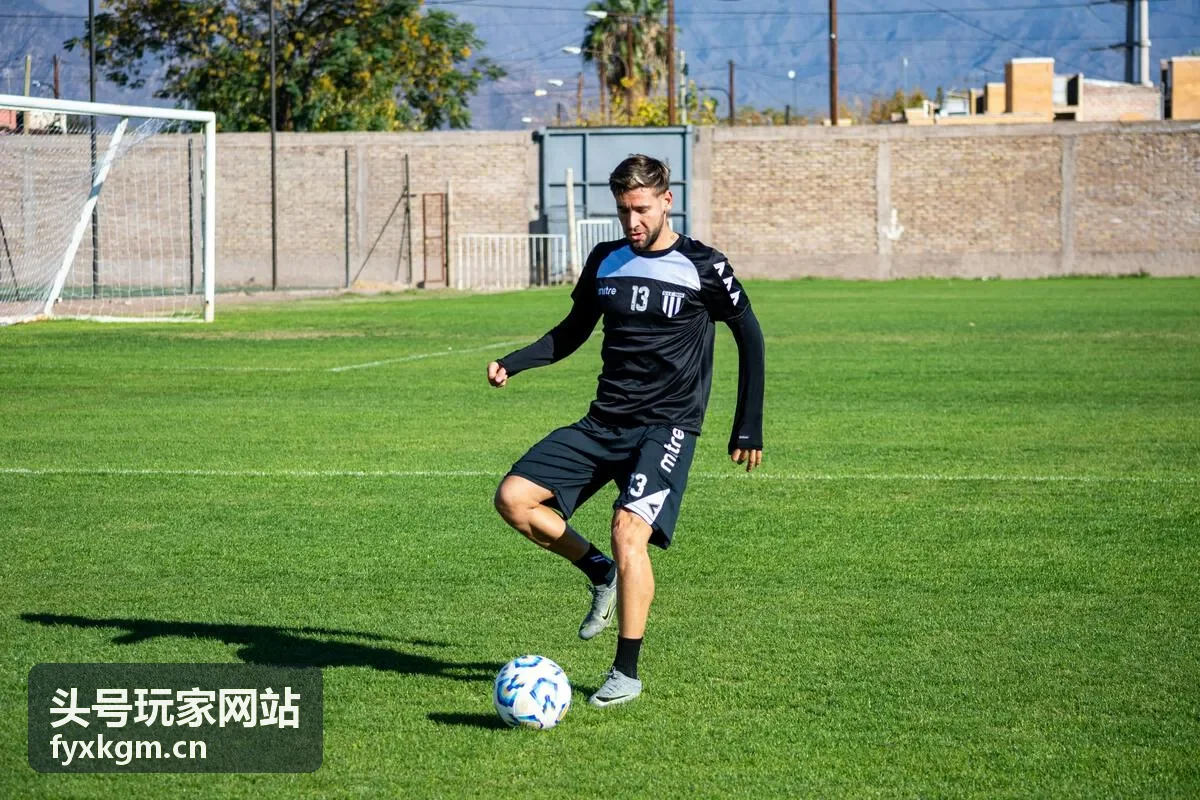头号玩家网站爆款片段：玩家桌搭改造